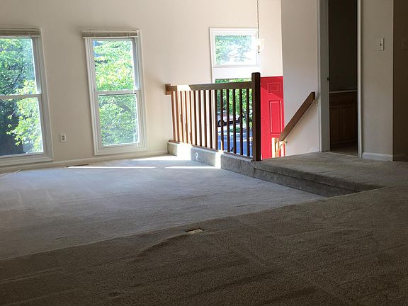 3rd image of 1507 Templeton Pl