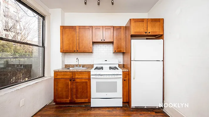 Rented by Nooklyn NYC LLC | media 29