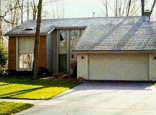4442 Weldwood Ln, Sylvania, OH 43560