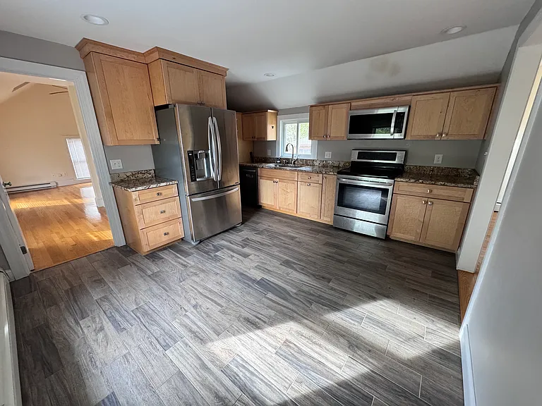 114 Elm St #2 — Photo 4