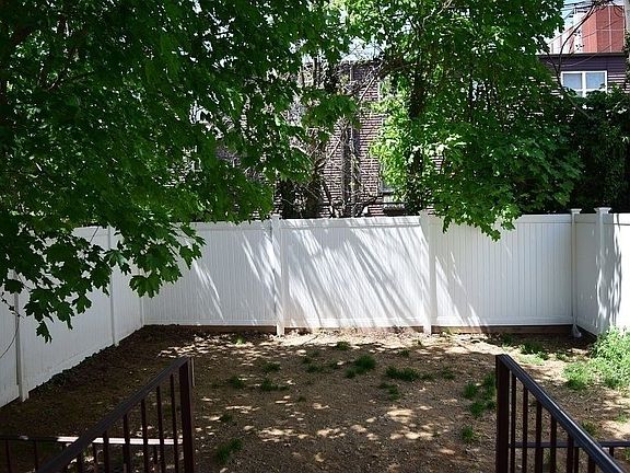 2nd image of 25 Woodbine St APT 1B