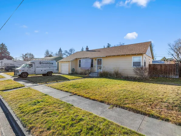 639 NW 8th St, Redmond, OR 97756