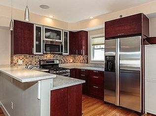 35 Middle St #35, Boston, MA 02127