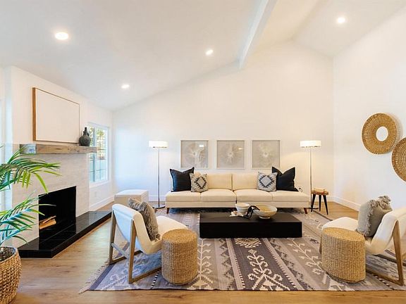 2nd image of 8245 Calle Minas