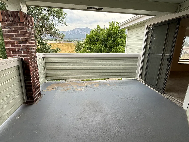 33 S Boulder Cir #301 — Photo 16