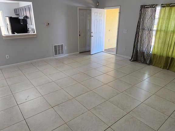 2nd image of 4907 Aventura Blvd