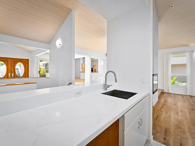 771 Kaulana Pl — Photo 11