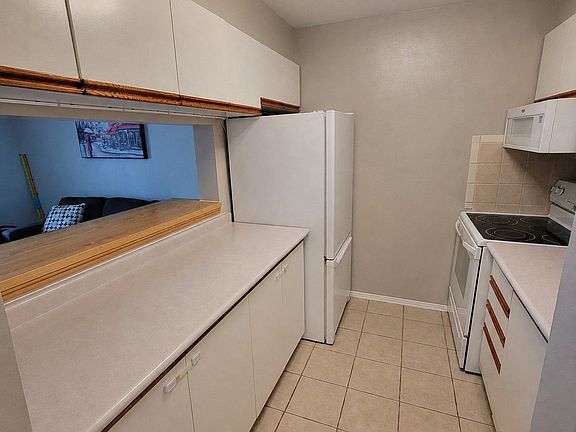 5th image of 260 Brittany Dr #414