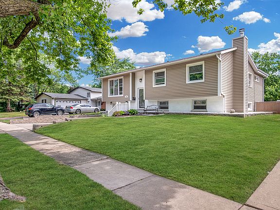 2nd image of 7825 Huntington Cir S
