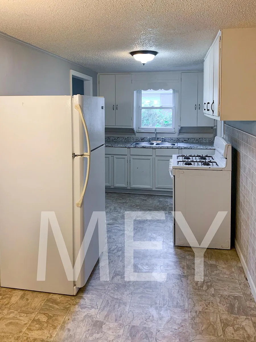 THIS PROPERTY WILL NOT BE LISTED ON FACEBOOK MARKETPLACE AND WILL NOT HAVE A DEPOSIT REQUIRED TO VIEW!
Refrigerator is not included. - 1328 Gram St