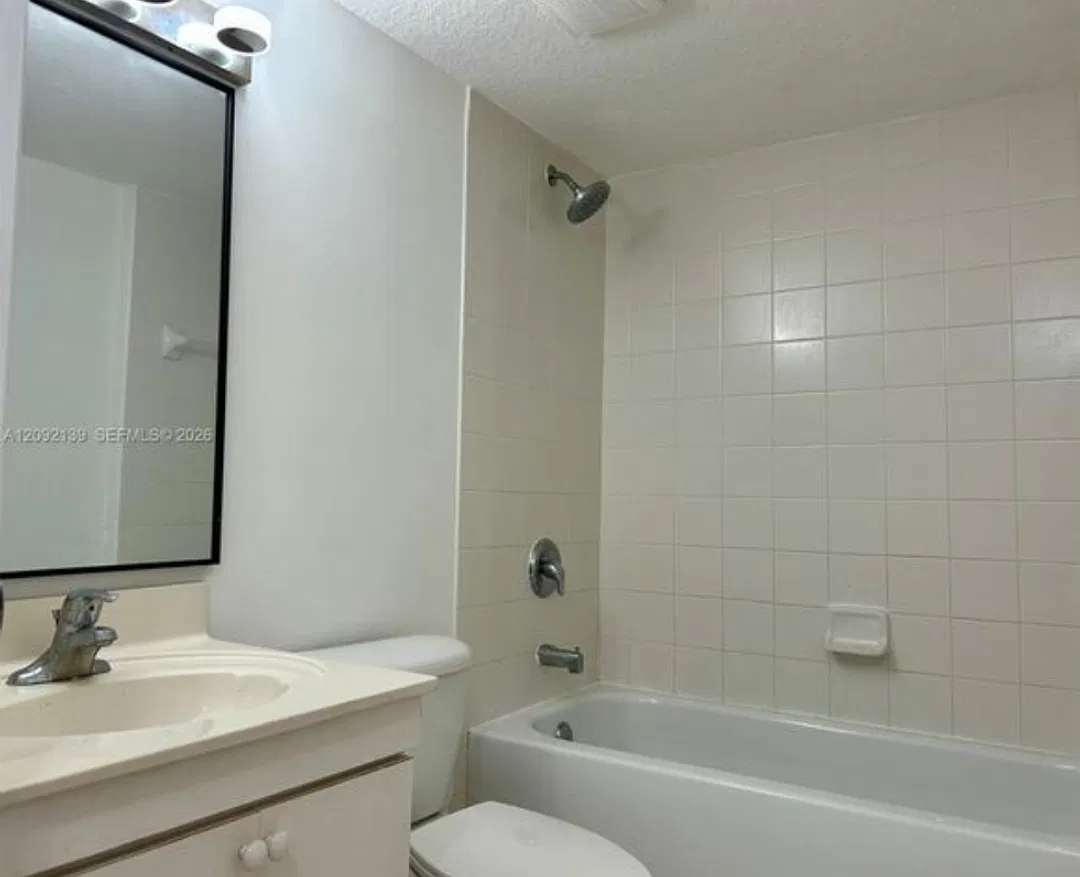 2 bed, 809 sqft, $1,800 — Photo 4