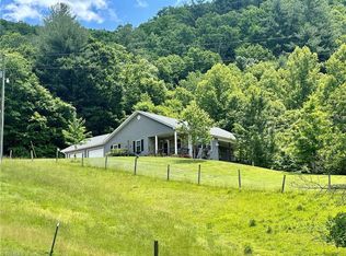 1000 Sand Ridge Rd, Millers Creek, NC 28651