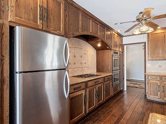 5th image of 68900 Island Dr