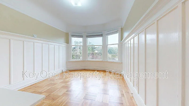 2 bed, 1.0 bath, 821 sqft, $5,500 — Photo 1
