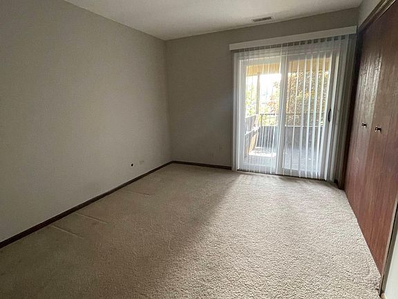 5th image of 1365 N Sterling Ave Unit 203