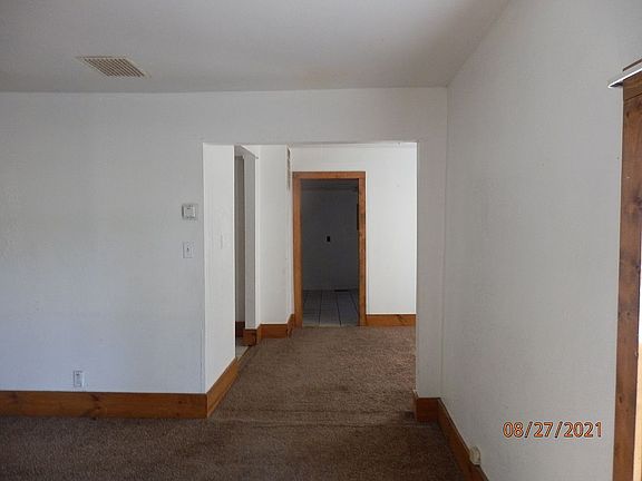 3rd image of 1514 SE Quincy St