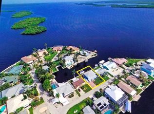 2886 Triggerfish St, Matlacha, FL 33993
