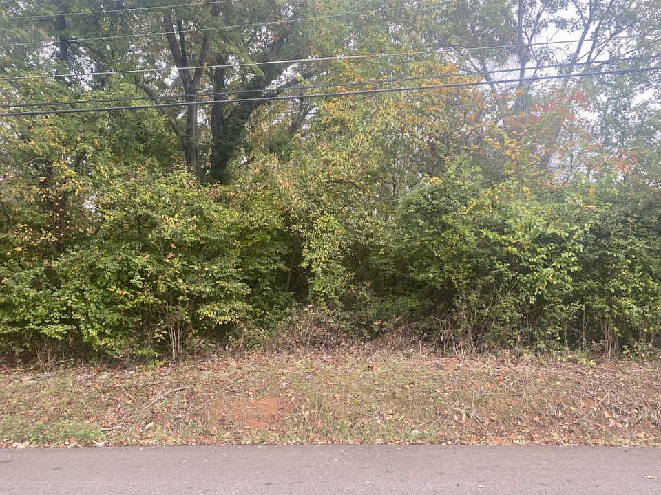 1st image of 3812 Skyline Dr