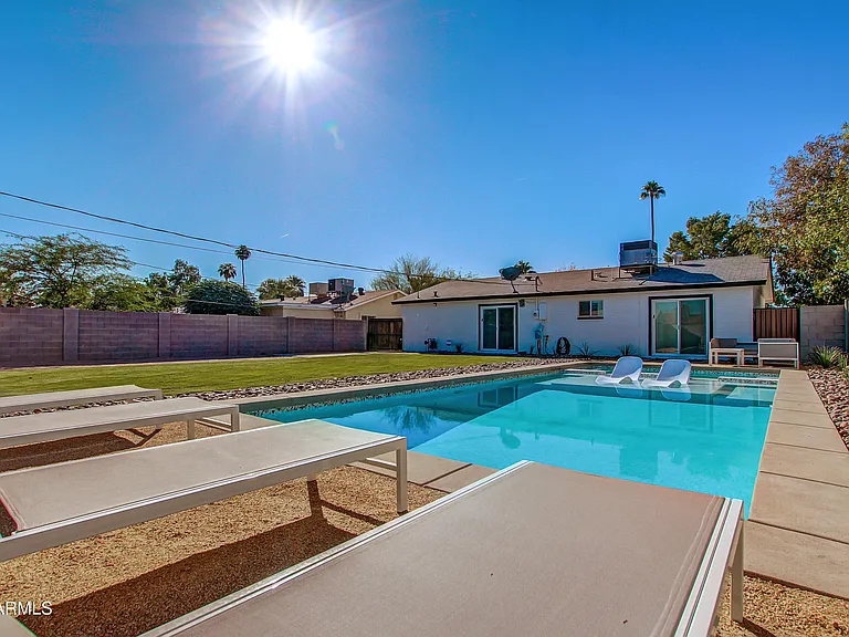 7034 E Wilshire Dr — Photo 22