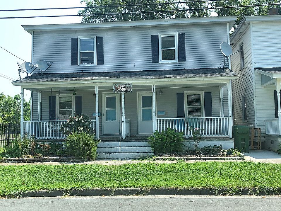 2nd image of 214 Strawberry St
