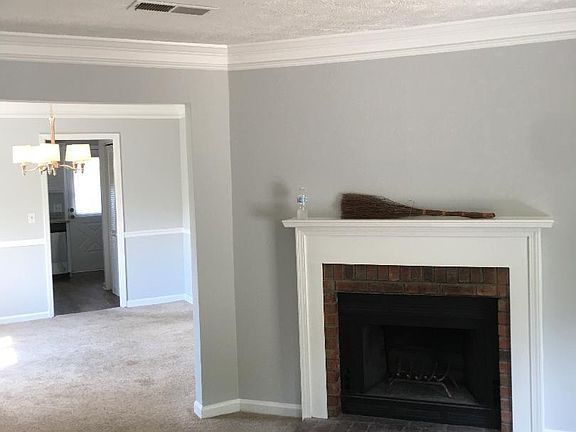 2nd image of 3251 Inez Dr