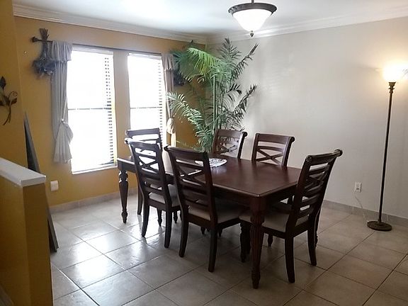 3rd image of 3014 SW 8th Pl