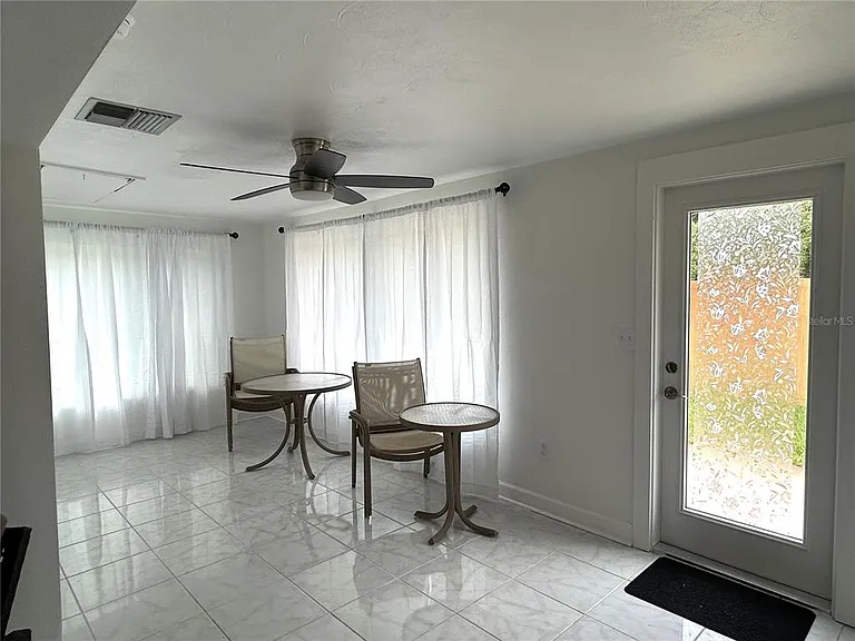 4211 Stratford Dr #4211 — Photo 17