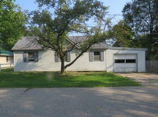 33 Island Dr, Montello, WI 53949