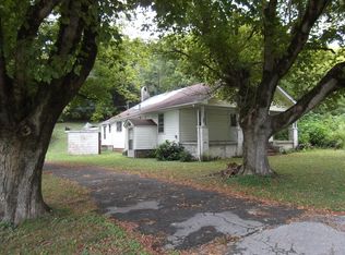 217 New Clear Branch Rd, Rocky Top, TN 37769