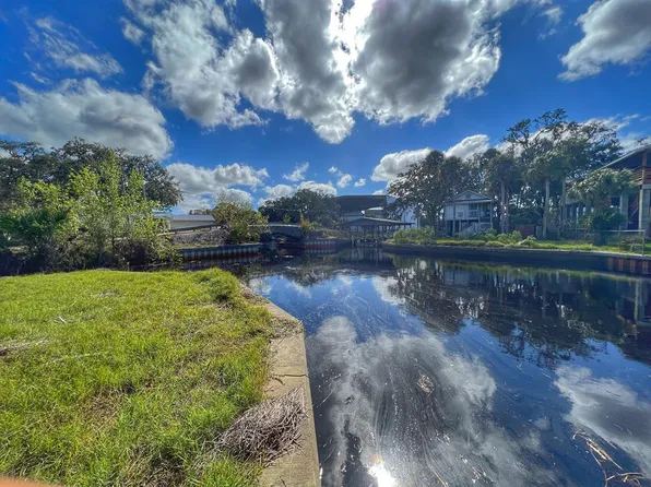 132 SE 219th St, Suwannee, FL 32692