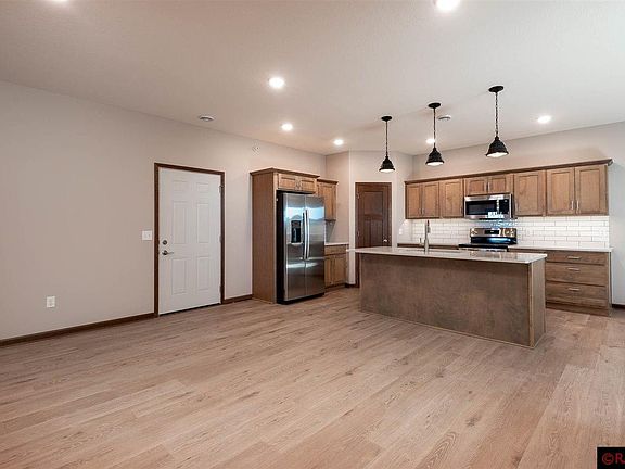 3rd image of 1125 Evergreen Dr