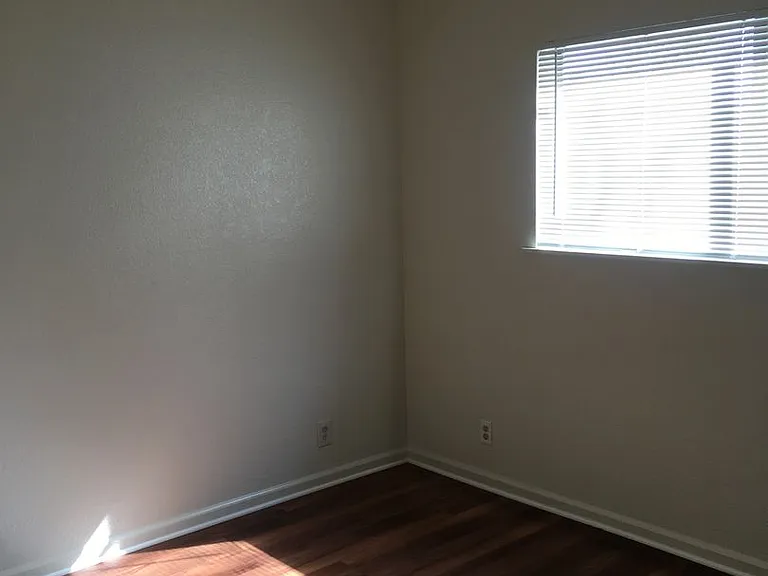 2228 Shasta St — Photo 9