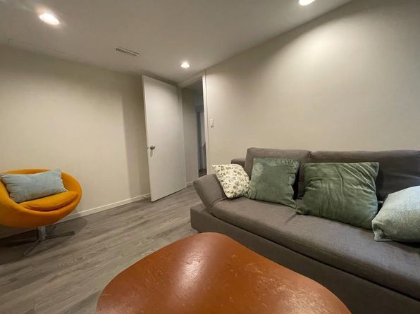 3 bedroom rental in Vancouver — photo 4
