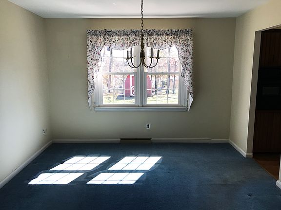 5th image of 2204 Charwood Dr
