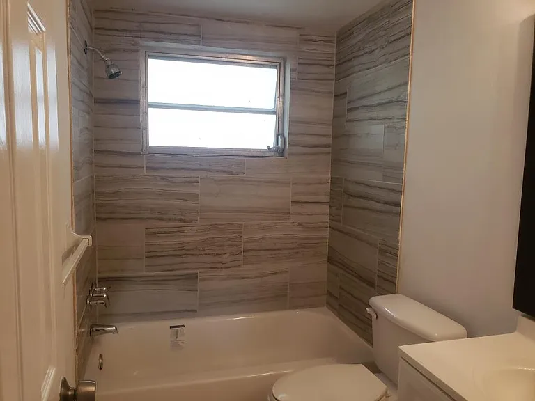 4624 Daphne St — Photo 6