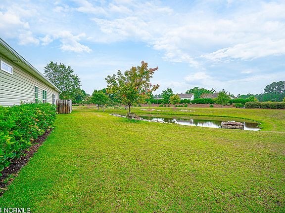 5th image of 8122 E Highcroft Drive NE