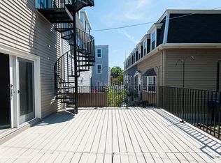 527 E 4th St #1, Boston, MA 02127