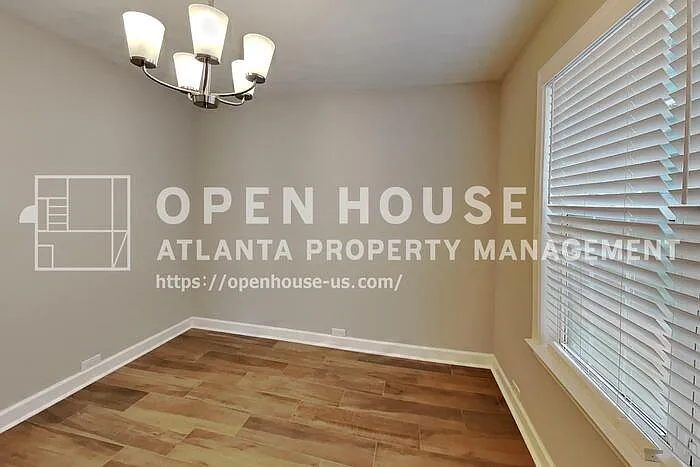 1357 Glenover Way — Photo 9