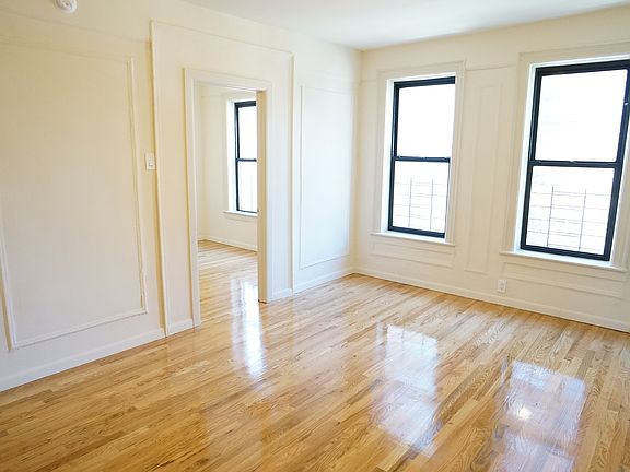3rd image of 1288 Washington Ave APT 27