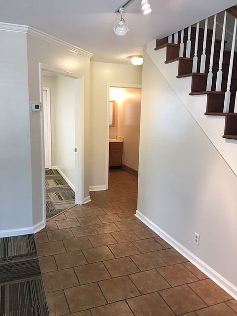 2nd image of 109 Holiday Ct Ste D5