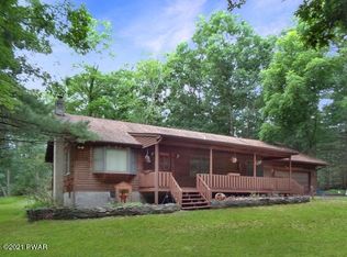 106 Trailwood Dr, Greeley, PA 18425