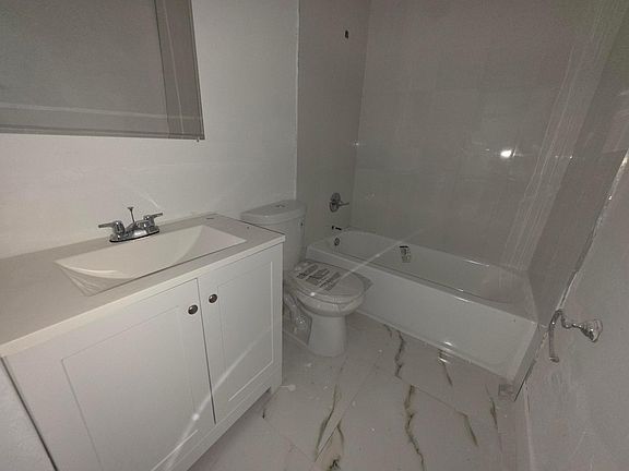 4th image of 1442 SW 3rd Street