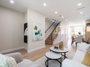 2826 Cheyenne Ave, Vancouver, BC V5R4R6