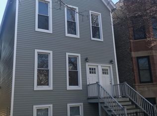 1347 W Wolfram St #1R, Chicago, IL 60657
