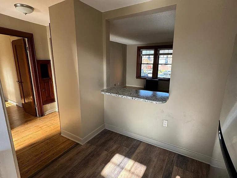 1064 Kenmore Ave #11 — Photo 2