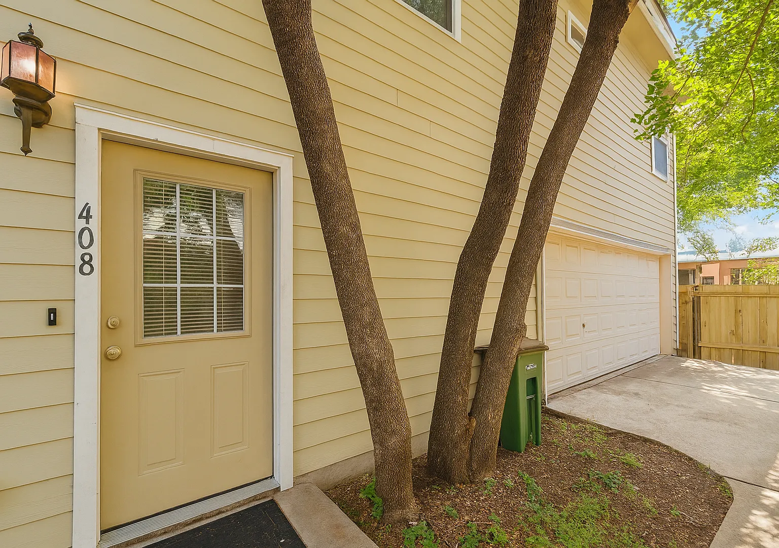 408 Nelray Blvd Unit B — Photo 2