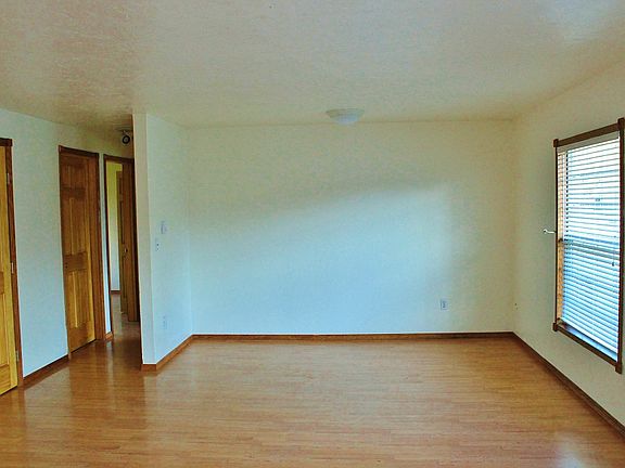 4th image of 1417 Crescent Ave