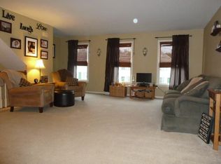 641 Emerald Dr, Lancaster, PA 17603