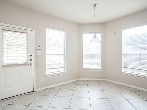 5th image of 3706 Jackson Lake Dr