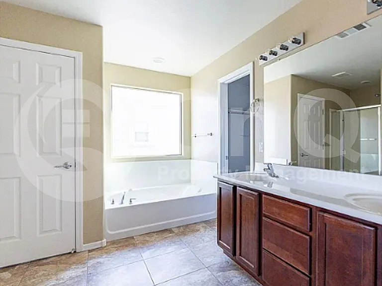 11053 E Silver Springs Ave — Photo 13